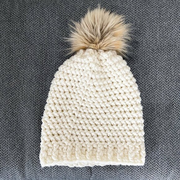 Adult, Mens, Ladies Ivory crochet hat, faux fur Pompom, Slouchy Knit Hat - Picture 4 of 6